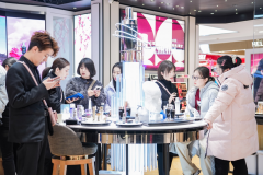 银泰百货发布2025年度化妆品品牌“全国销售第一柜”